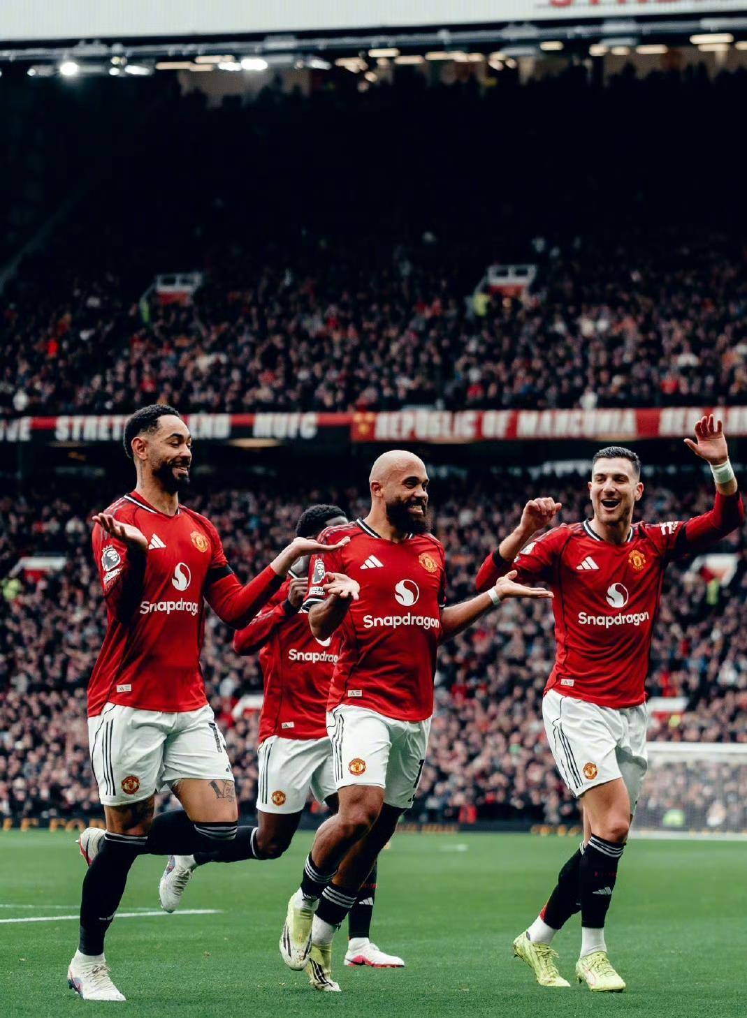 阿森纳客场战平狼队，保留争夺欧冠资格的可能性的简单介绍