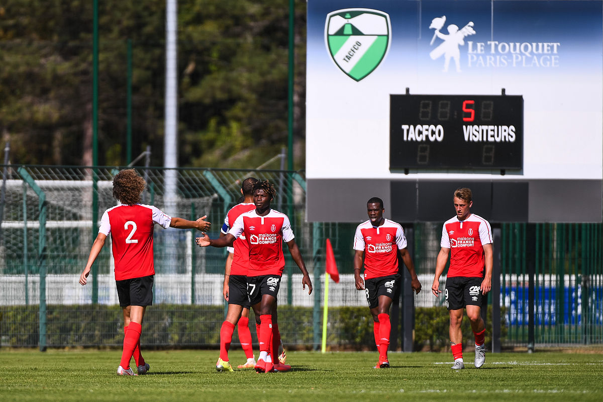 包含圣埃蒂安期待在勒阿弗尔赢得胜利的词条