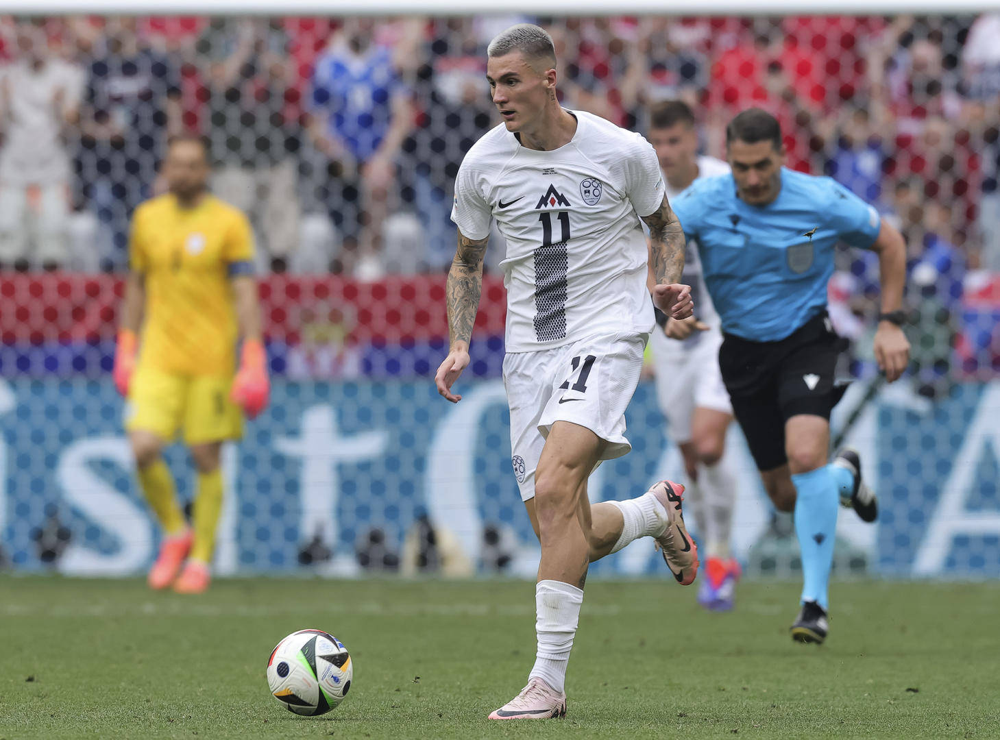 包含斯洛文尼亚队稳操胜券,挑战欧洲杯资格的词条 包含斯洛文尼亚队稳操胜券,挑战欧洲杯资格的词条