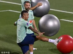 包含曼联中卫麦奎尔因伤缺阵,球队备战英超揭幕战的词条 包含曼联中卫麦奎尔因伤缺阵,球队备战英超揭幕战的词条