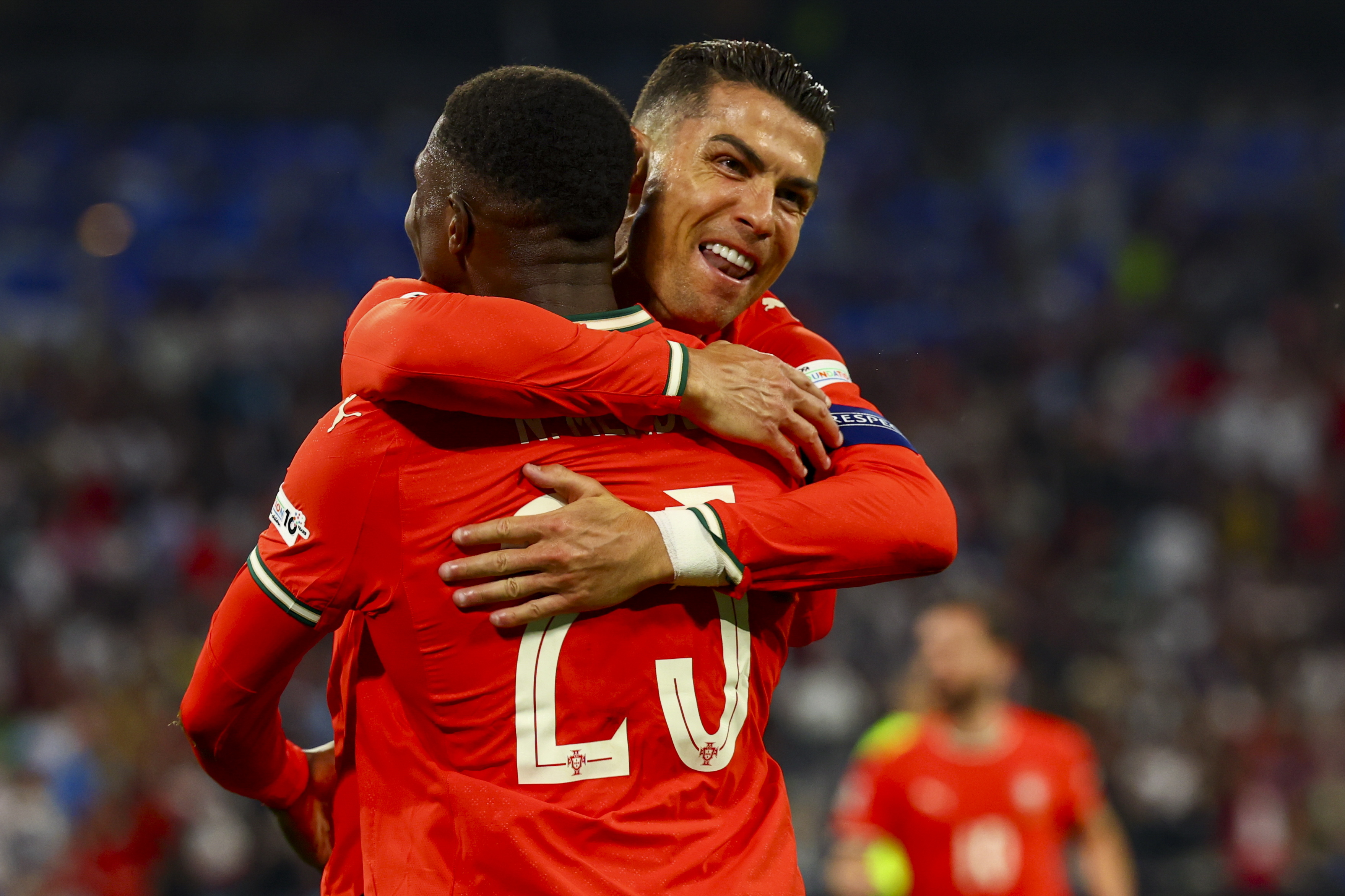 葡萄牙豪取四连胜,提前进入淘汰赛 葡萄牙豪取四连胜,提前进入淘汰赛