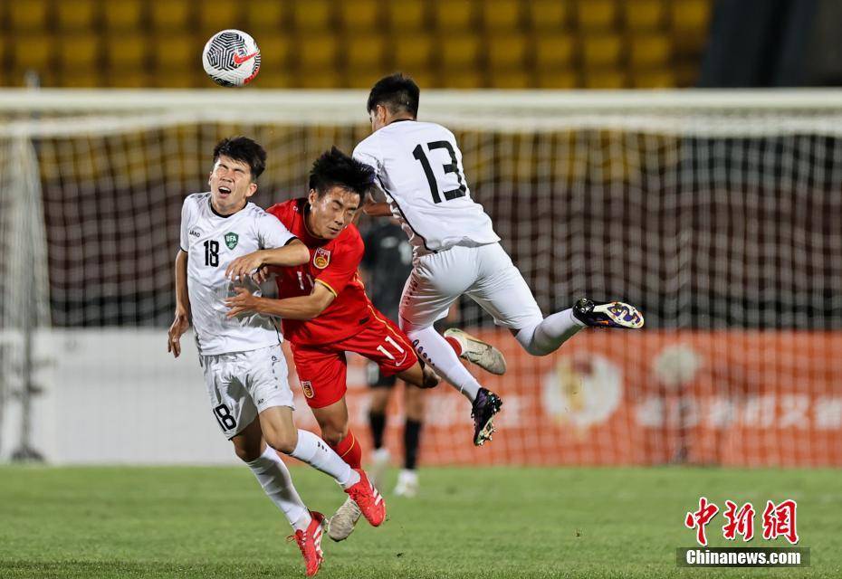 国内球队在国际比赛中遭逢挑战,成绩难言理想的简单介绍 国内球队在国际比赛中遭逢挑战,成绩难言理想的简单介绍