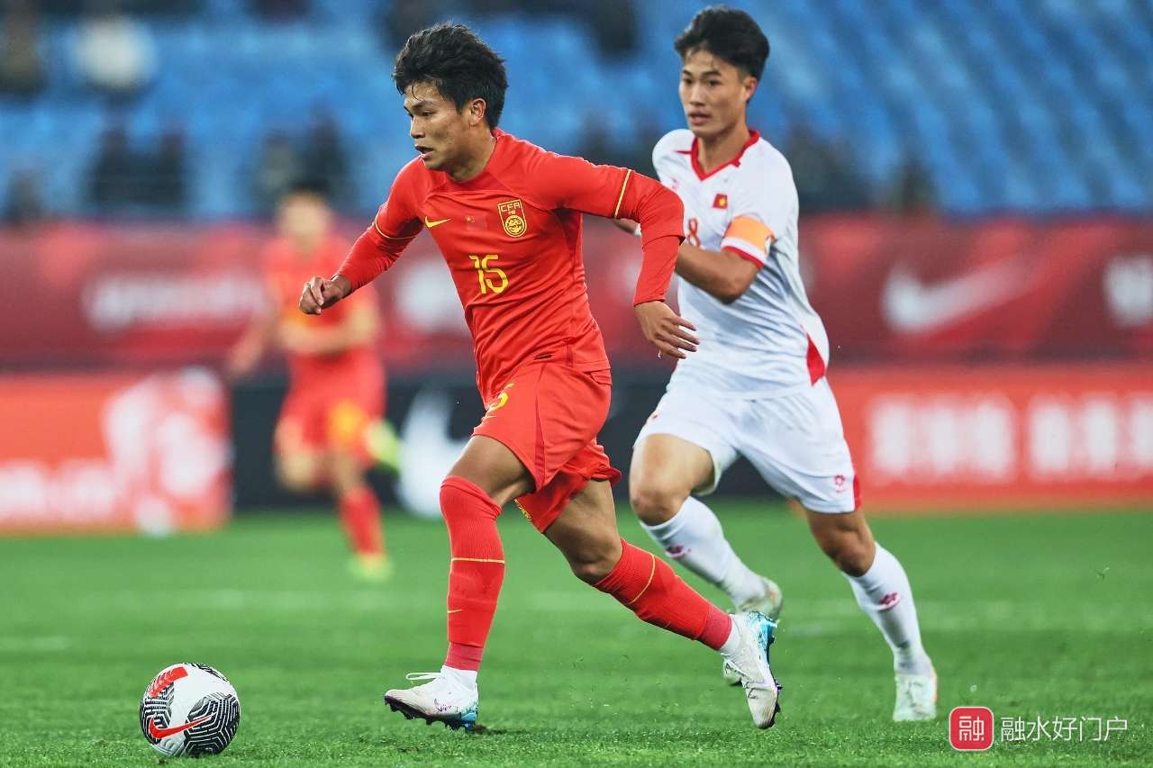 国内球队在国际比赛中遭逢挑战,成绩难言理想的简单介绍 国内球队在国际比赛中遭逢挑战,成绩难言理想的简单介绍