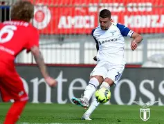 拉齐奥边锋在比赛中创造多次威胁，帮助球队反超的简单介绍