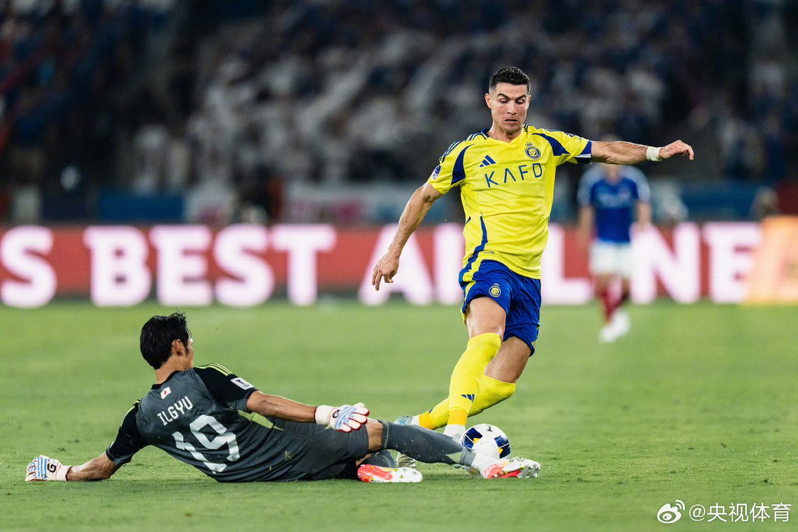 防守严密！比分胶着的比赛中取得胜利(比分胶着还是焦灼)